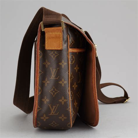 louis vuitton bosphore messenger bag price